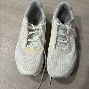 On cloud cloudmonster 1 Women’s Athletic Sneakers in White/Cream